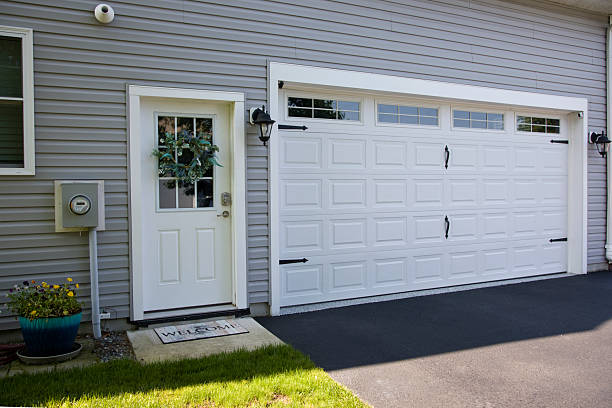 24/7 Emergency Garage Door Panel Replacement experts in Ranson, WV